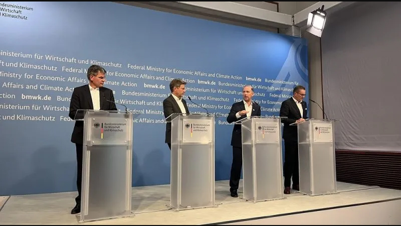 La TES di Marco Alverà gestirà il quinto rigassificatore tedesco e prepara il terreno all'idrogeno